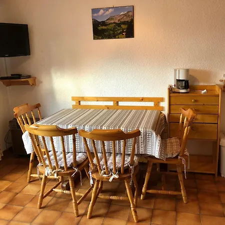 Confortable 4 Personnes, Balcon, Châtel, Animaux Admis - Fr-1-676-188 Châtel